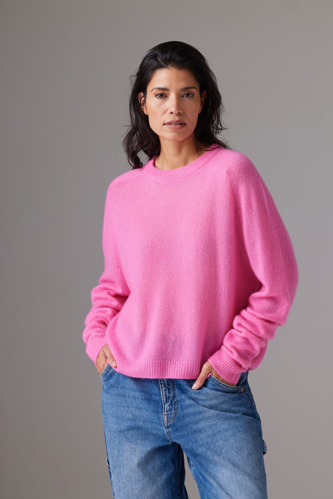 AMARA LOBO CREW | FROSTING