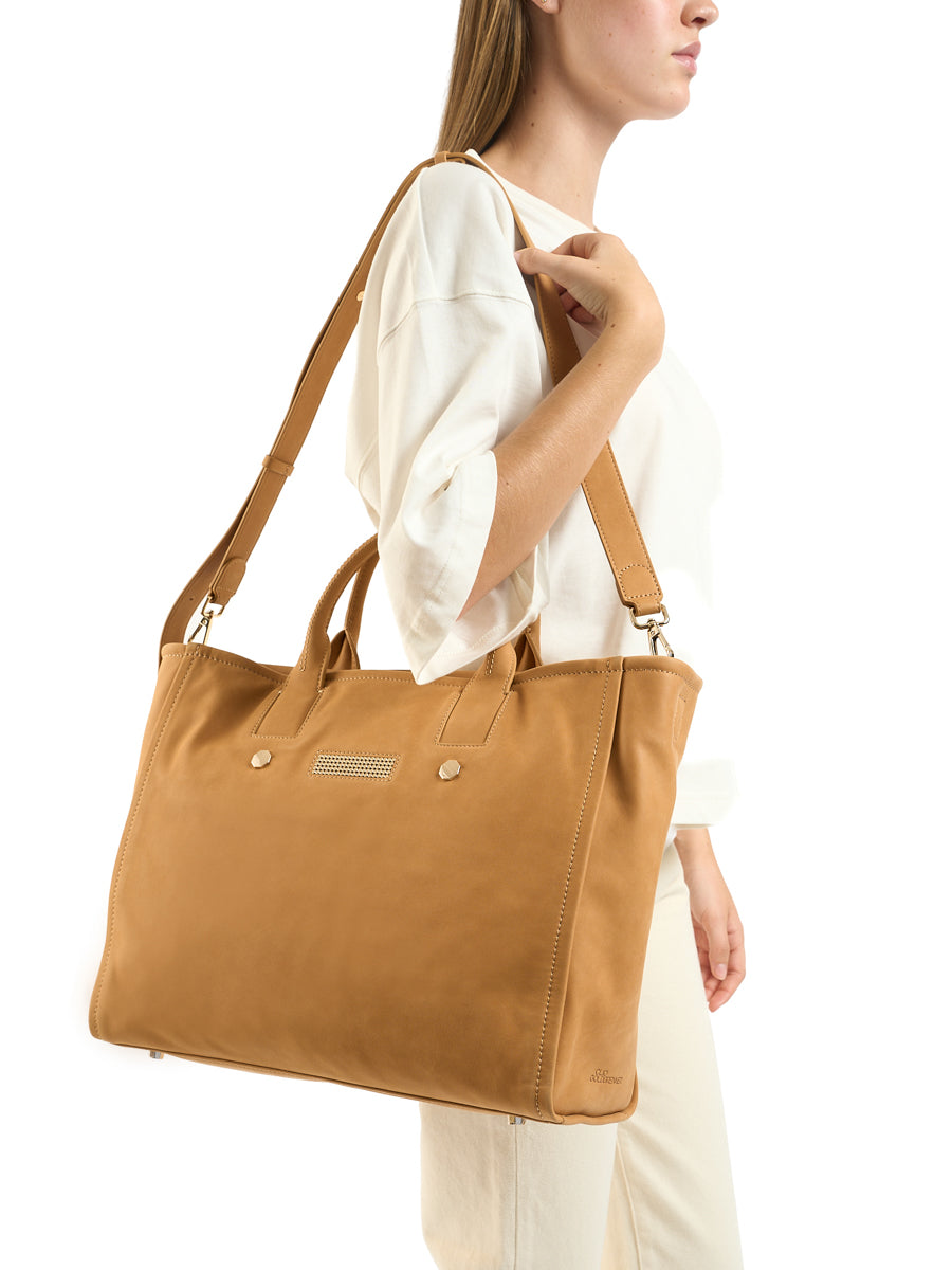 #color_CAMEL