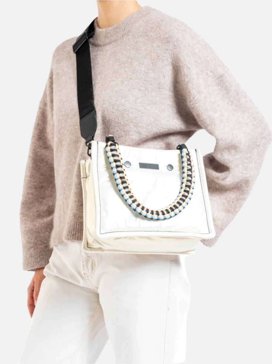 #color_PEARL WHITE