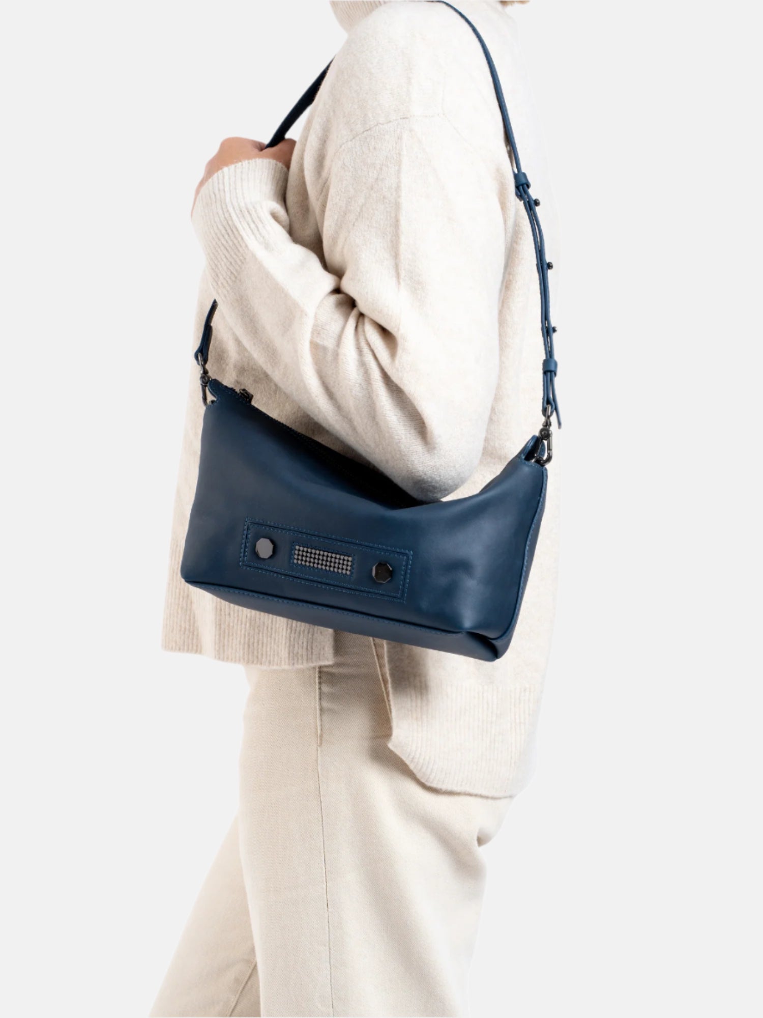 #color_NAVY